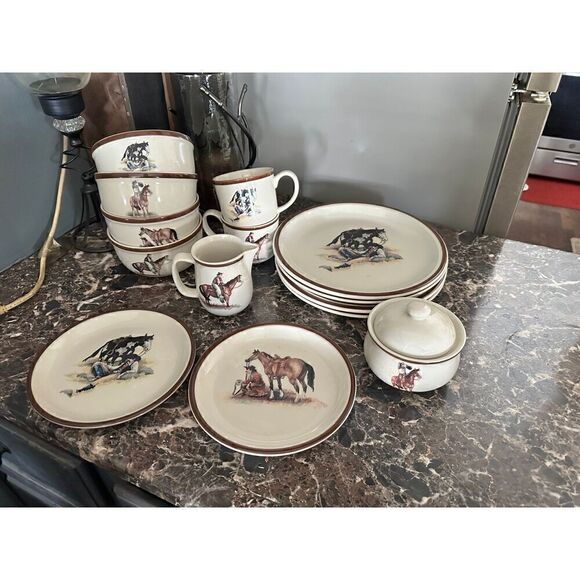 Dinnerware, Vintage - Picture 10 of 12